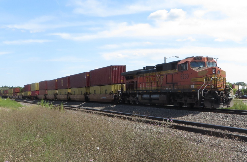 BNSF 5230 DPU